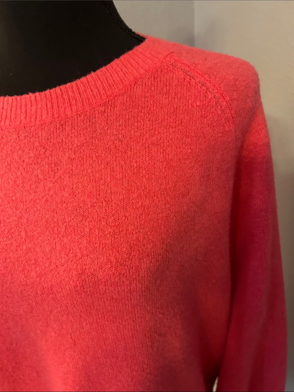 LOFT Women Bright Pink Crewneck Balloon Sleeve Sweater Size Large Petite - Picture 2 of 3